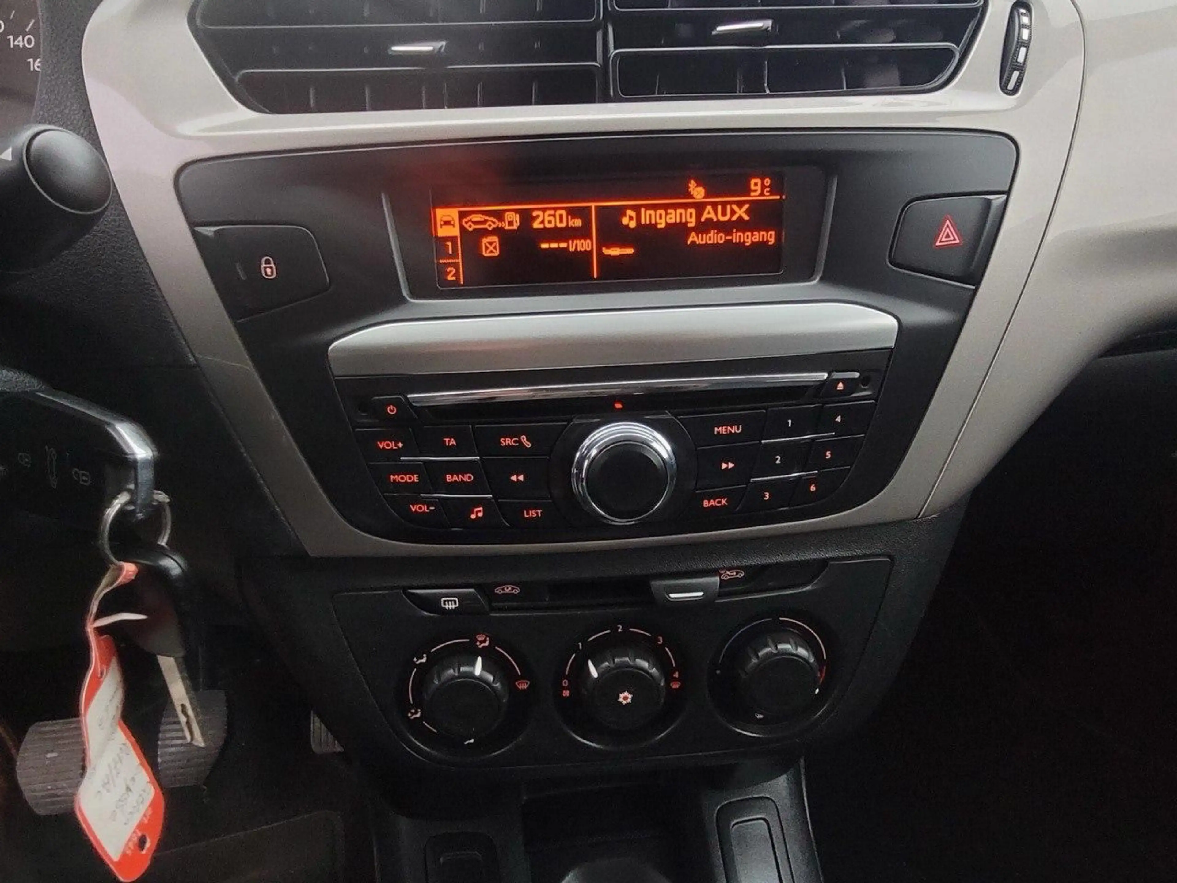 Citroen C-Elysée C-Elysee 1.6 BlueHDi Feel — photo 12