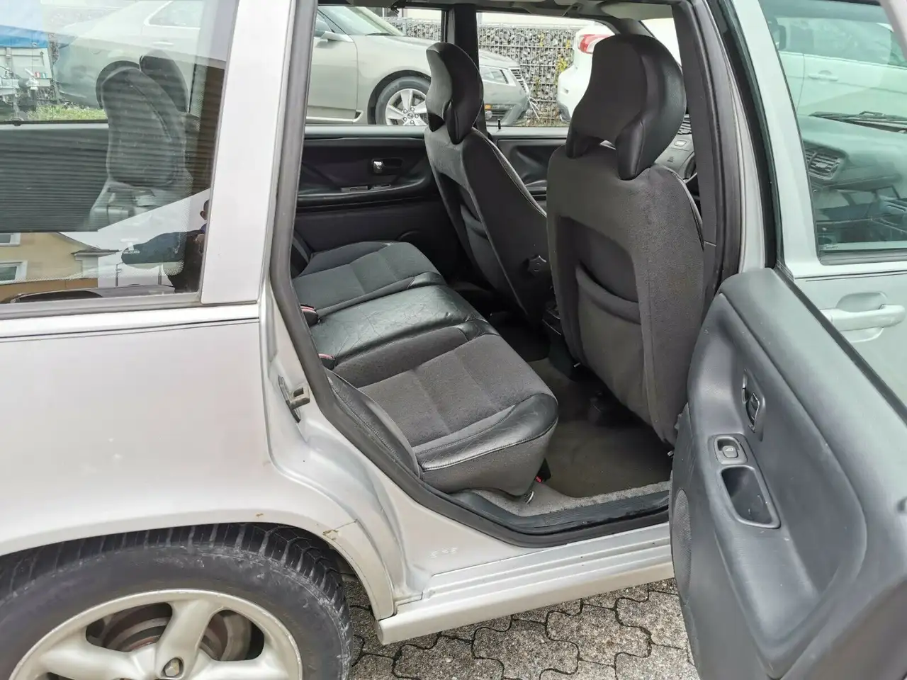 Volvo V70 2.5 T, foto 10