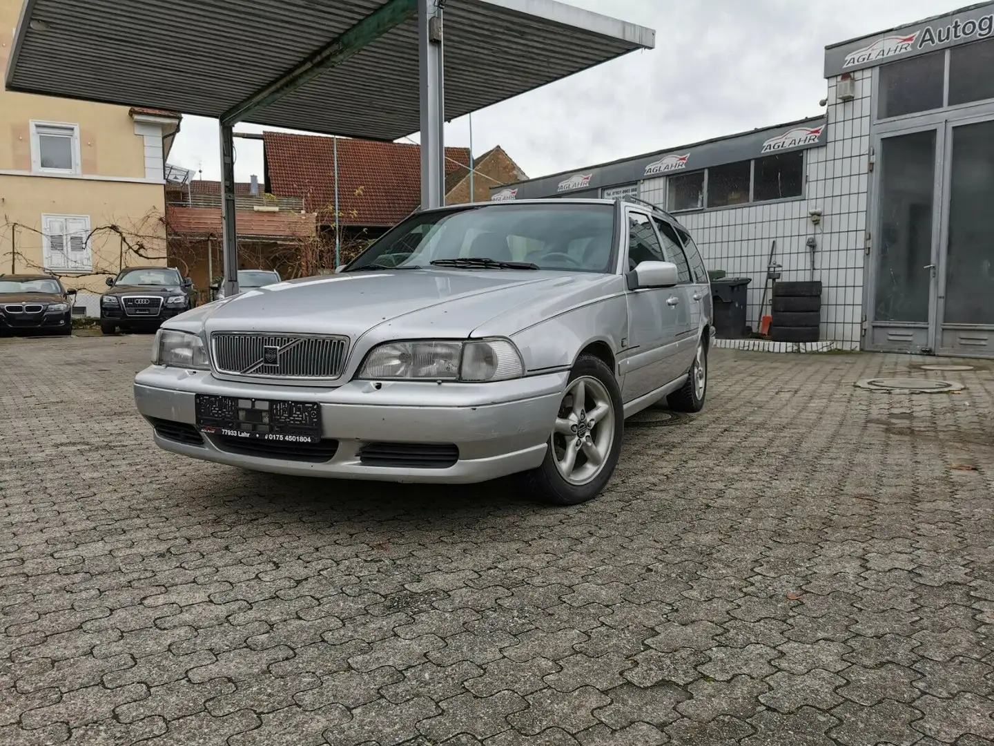 Volvo V70 2.5 T Argent - 1