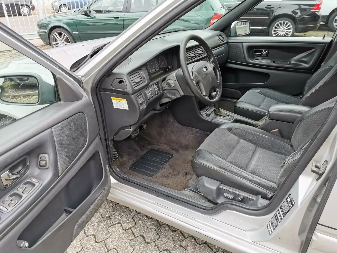 Volvo V70 2.5 T, foto 8