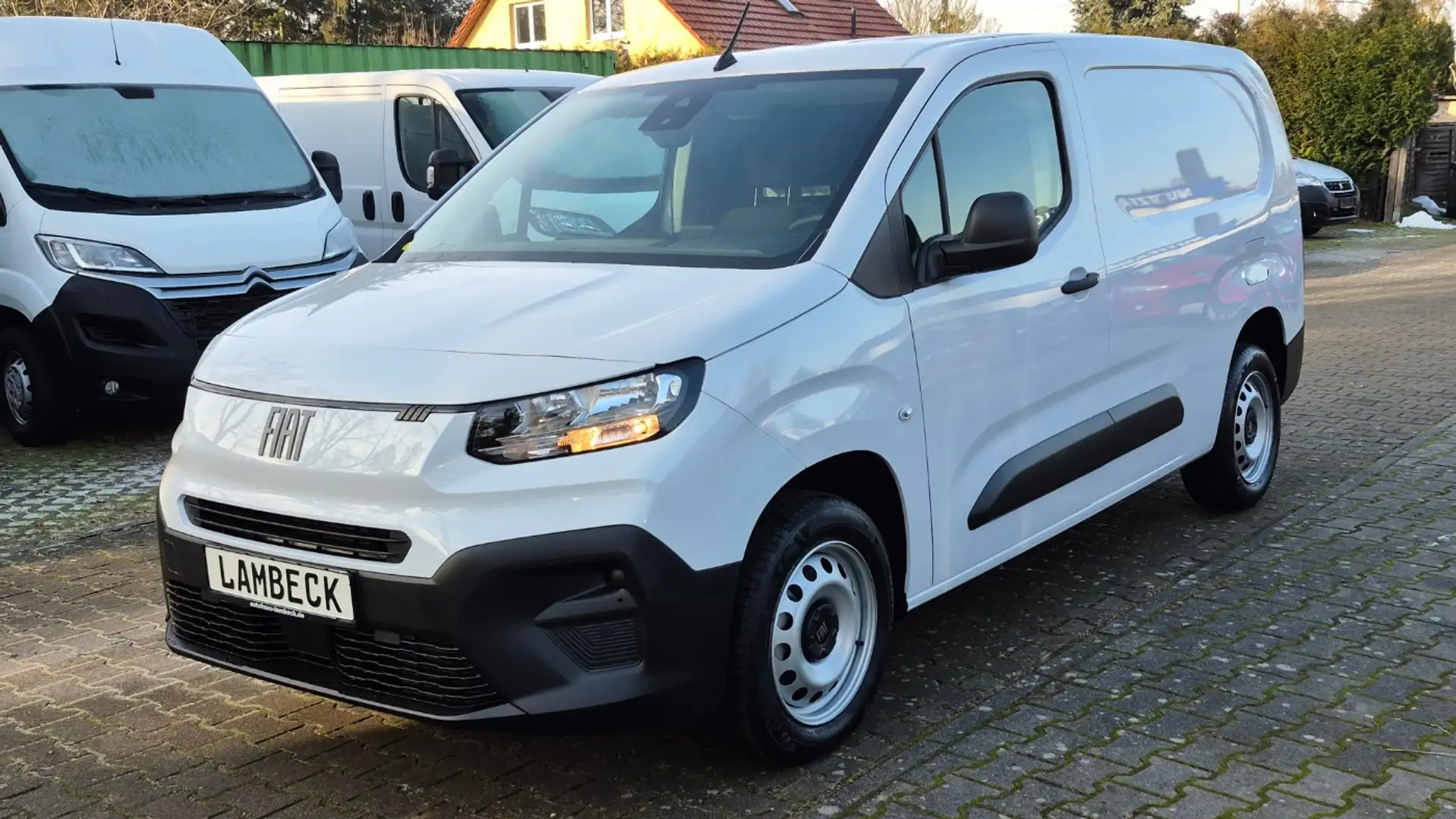 Fiat Doblo serie 2 Heavy Kawa L2 1.5 BlueHDi 100 Weiß - 1