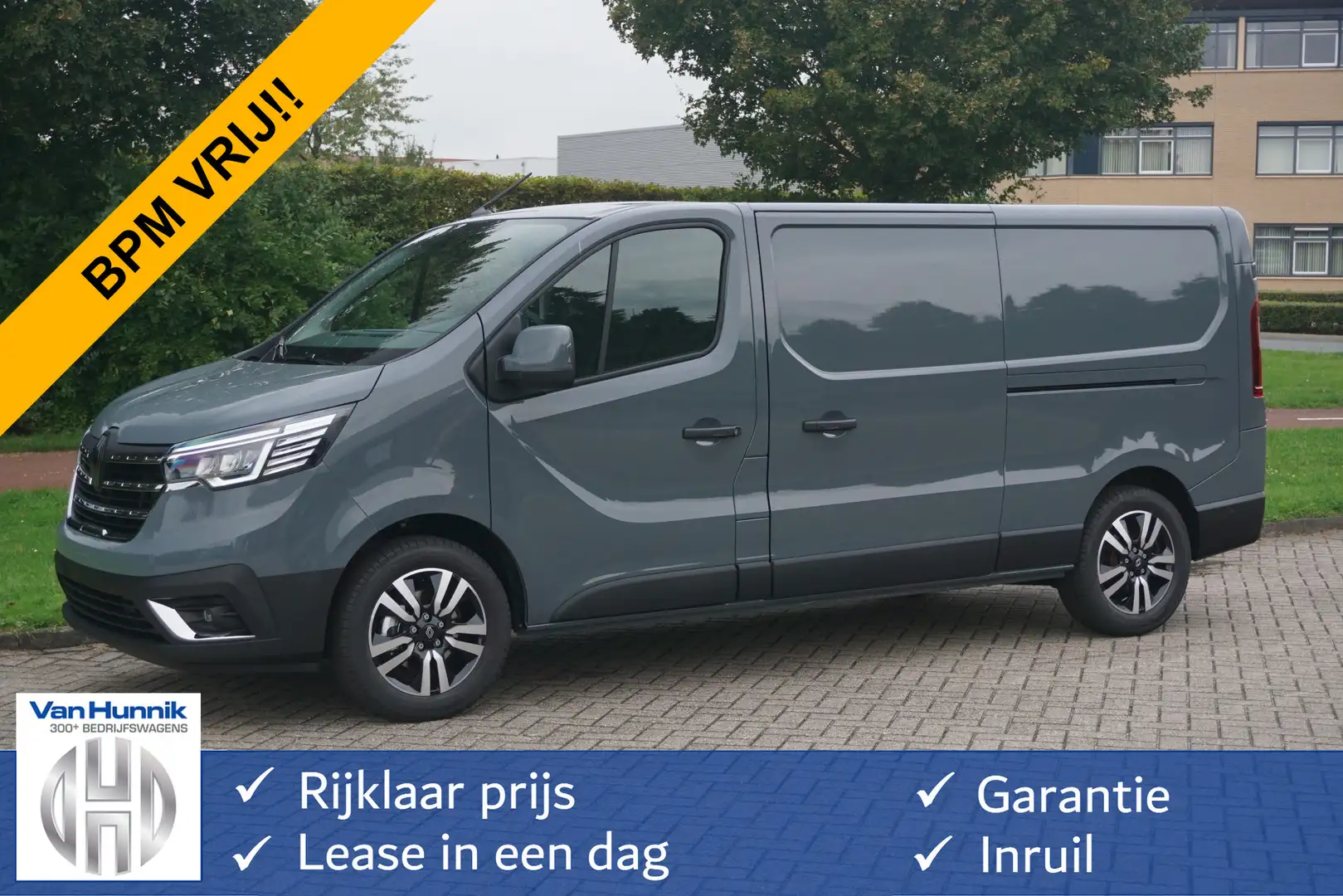 Renault Trafic 170PK L2H1 LUXE EDC AUT BPM VRIJ!! Navi, LM Velg, Gris - 1