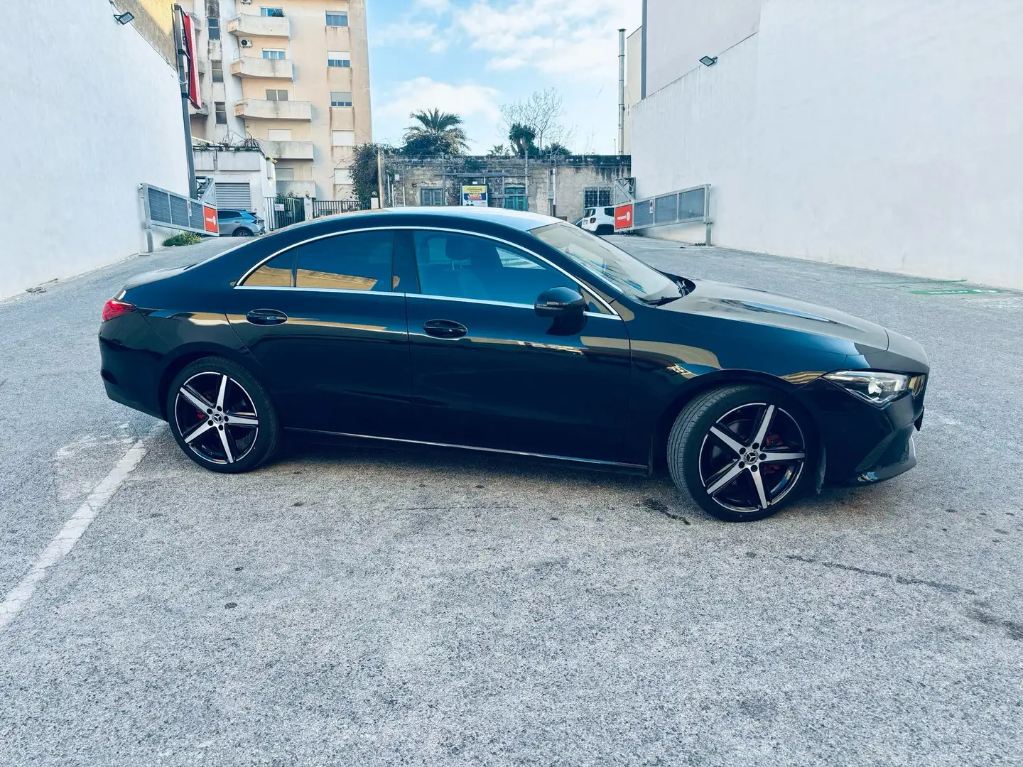 Mercedes-Benz CLA 220 Coupe d Premium auto - 2