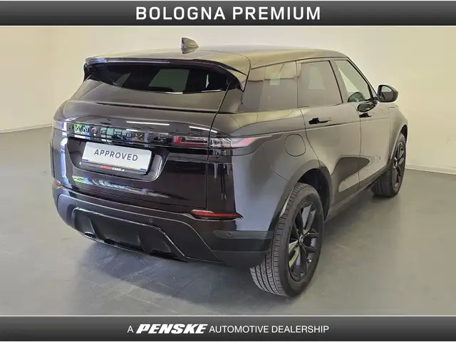 Land Rover Range Rover Evoque view 2