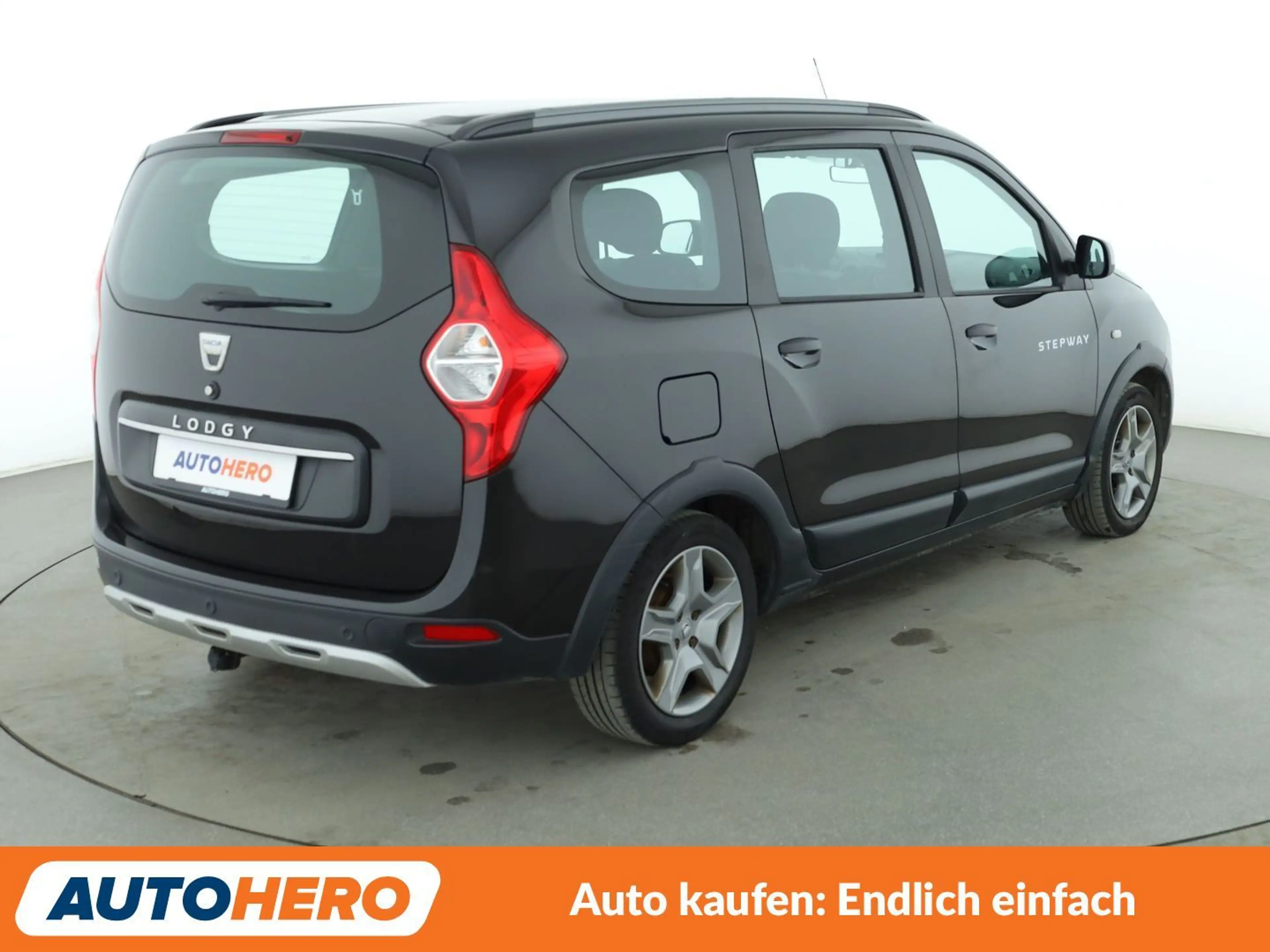 Dacia Lodgy 1.3 TCe Stepway *NAVI*TEMPO*PDC*SHZ*KLIMA* — photo 6