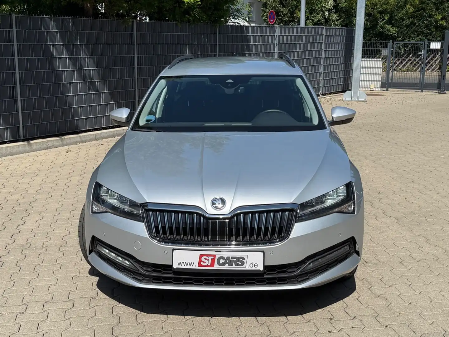 Skoda Superb Combi 2.0 TDi DSG ACC AHK ACC Argent - 2