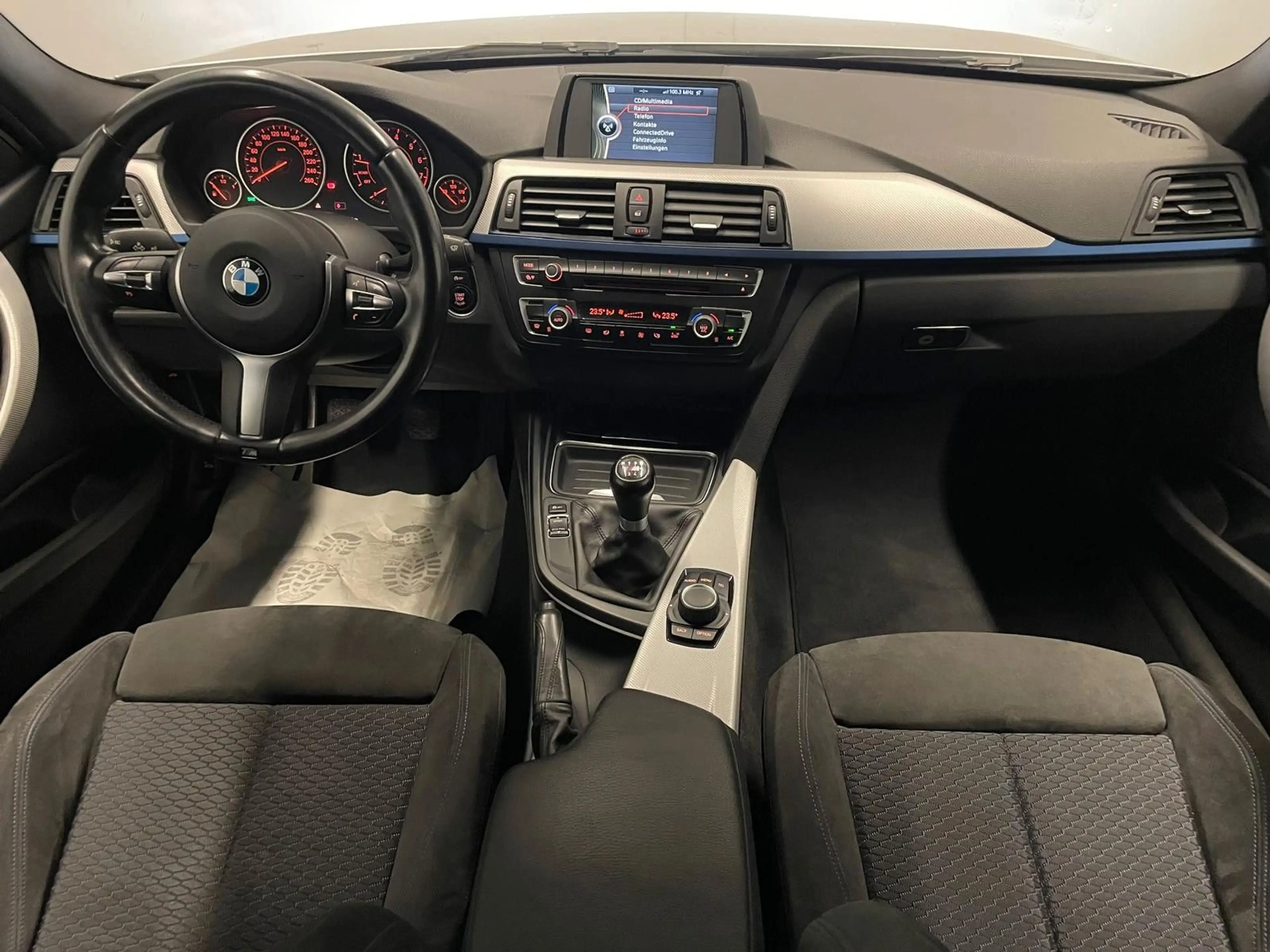BMW 320 i M-Sportpaket xDrive 4x4 TÜV/SERVICE/GARANT. — photo 11
