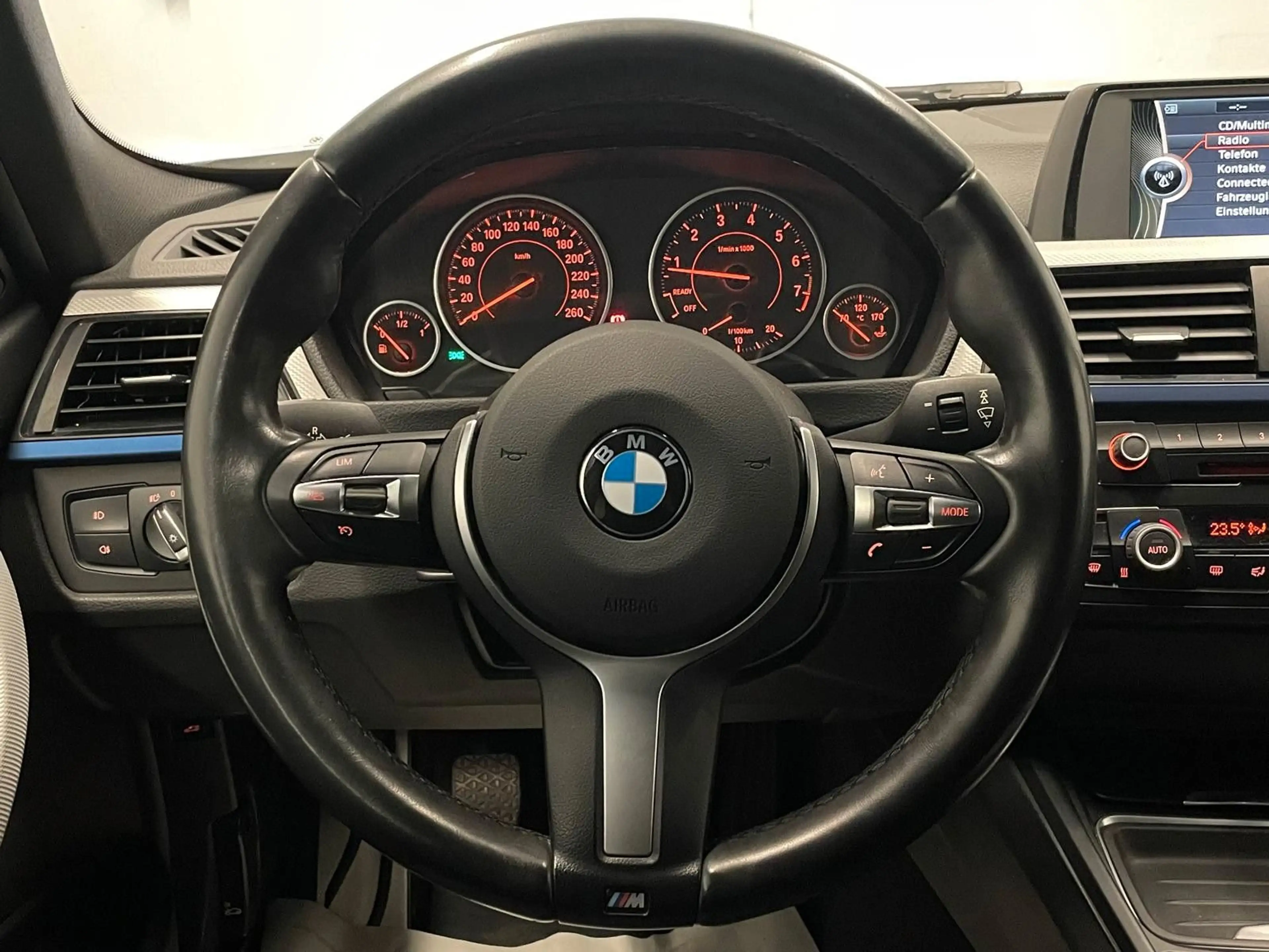 BMW 320 i M-Sportpaket xDrive 4x4 TÜV/SERVICE/GARANT. — photo 15