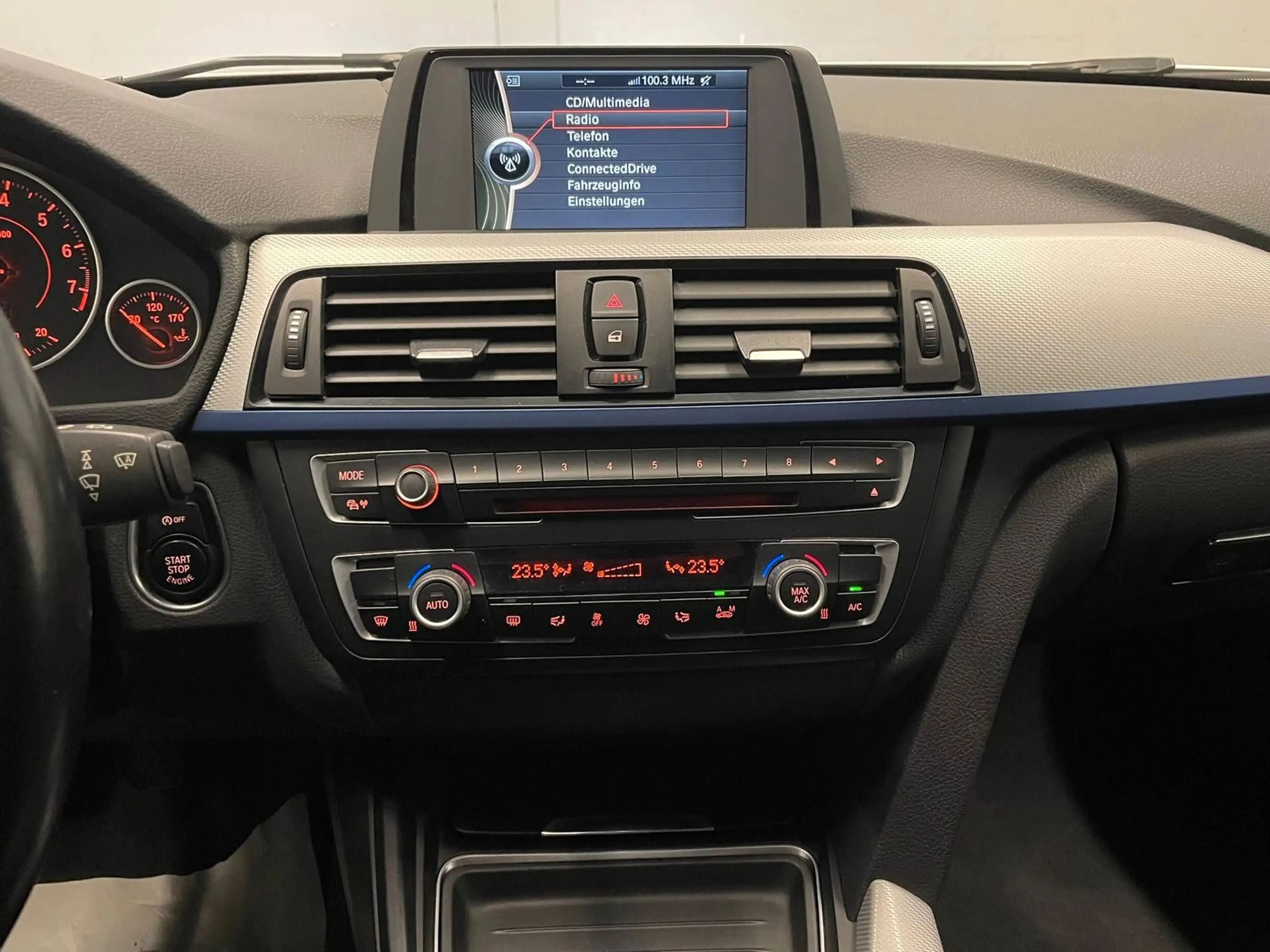 BMW 320 i M-Sportpaket xDrive 4x4 TÜV/SERVICE/GARANT. — photo 13