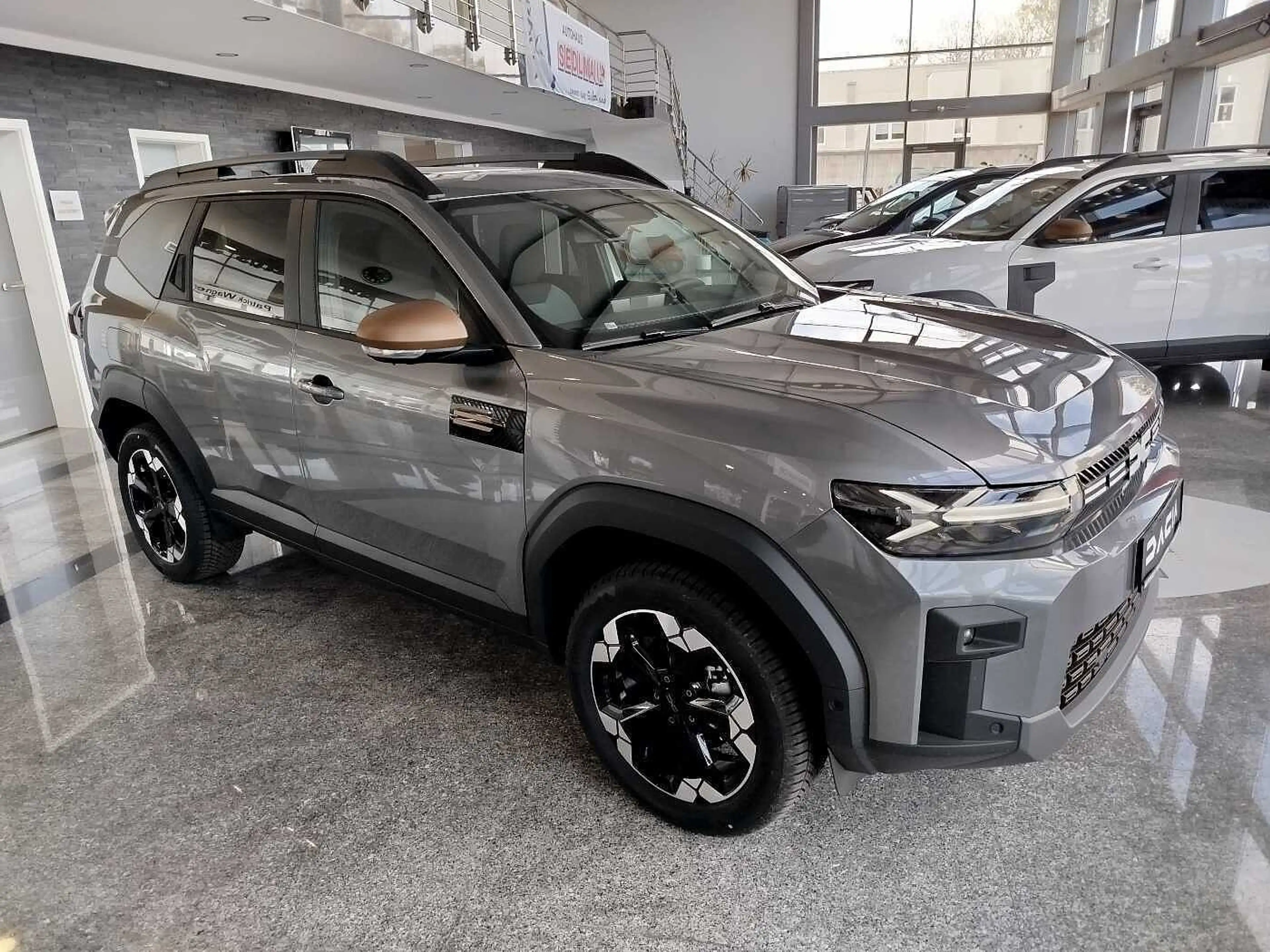 Dacia Bigster Extreme Hybrid-G 150 4x4 WINTER+/CITY/PANO — photo 3