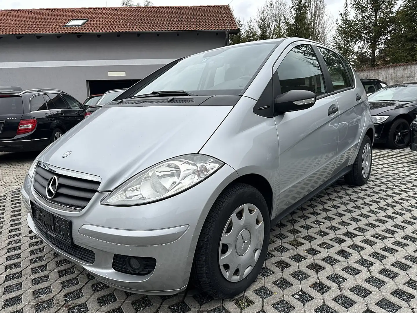 Mercedes-Benz A 170 A-Edition Classic Silber - 1