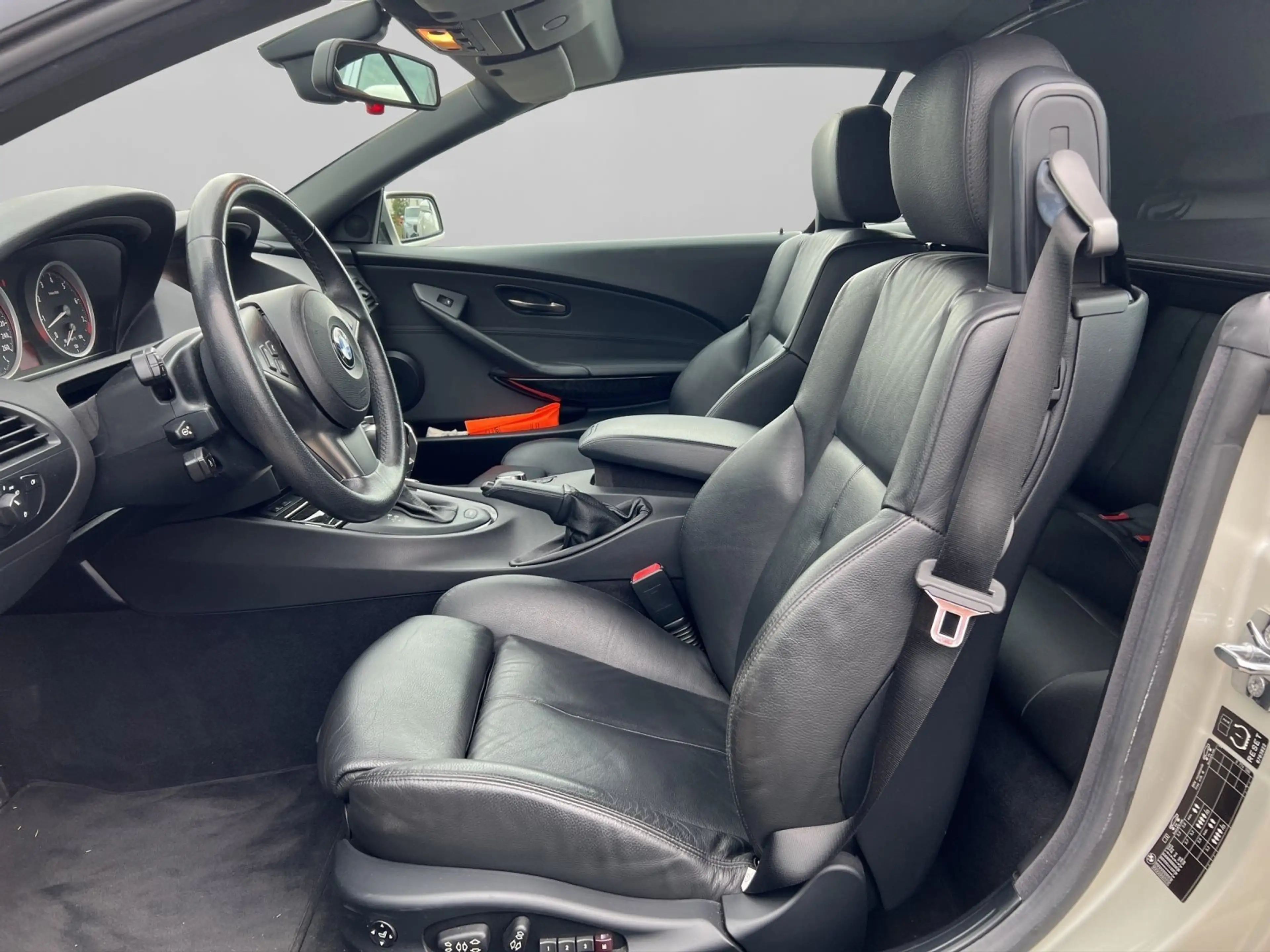 BMW 630 i Cabrio HiFi Xenon Navi Prof. Tempomat BT — photo 7