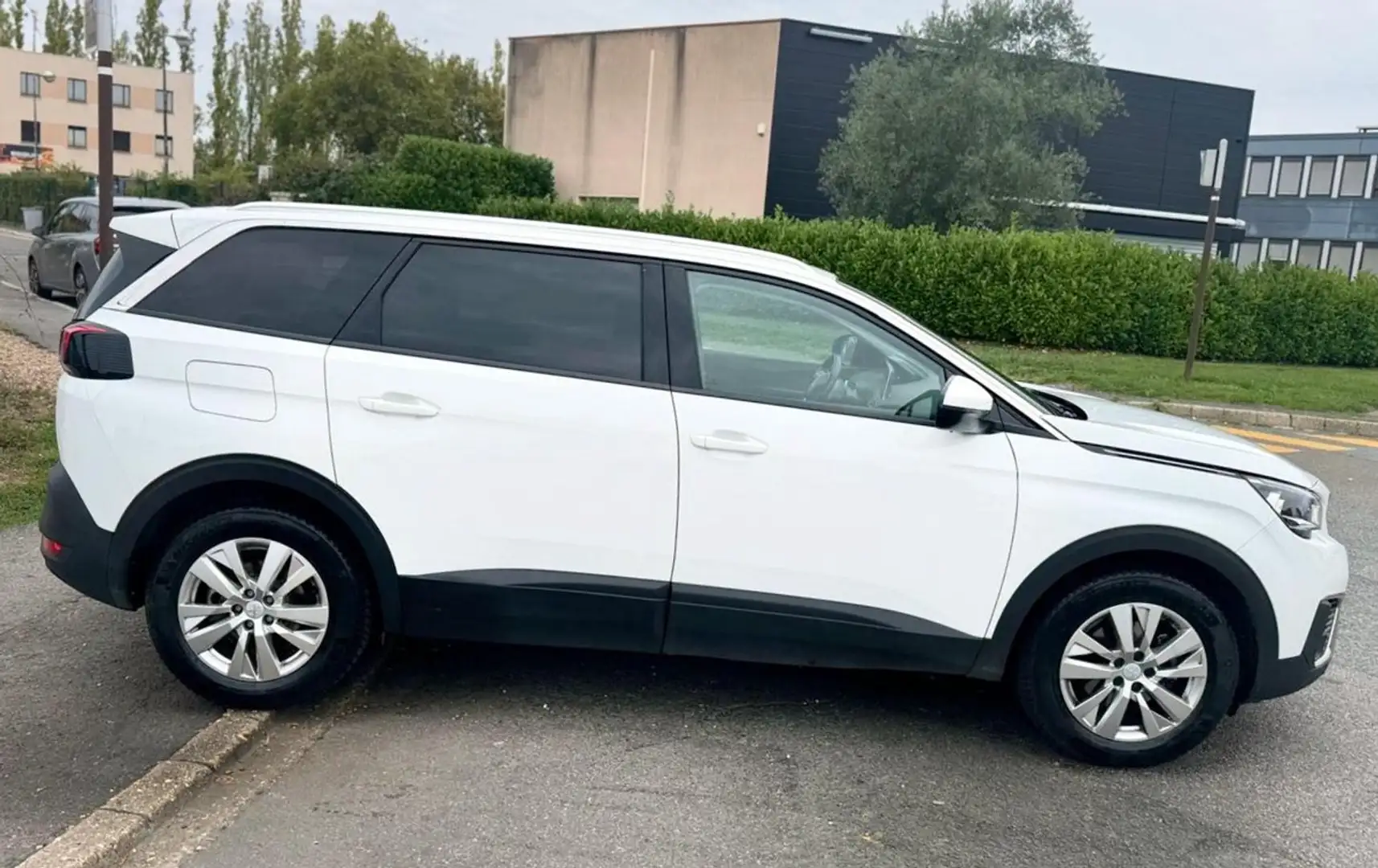 Peugeot 5008 Active Business 1.2 PT 130CV BVM6 7 Sieges 10000HT ENTRETIEN COMPLET ET A JOUR Bianco - 2