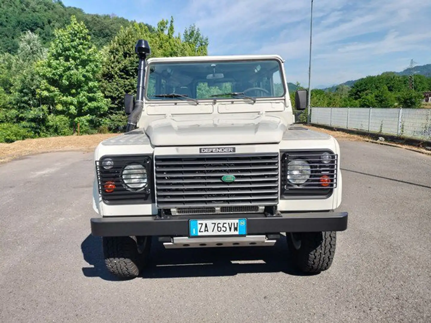 Land Rover Defender Defender 110 2.5 Td5 cat Station Wagon SE Bianco - 2