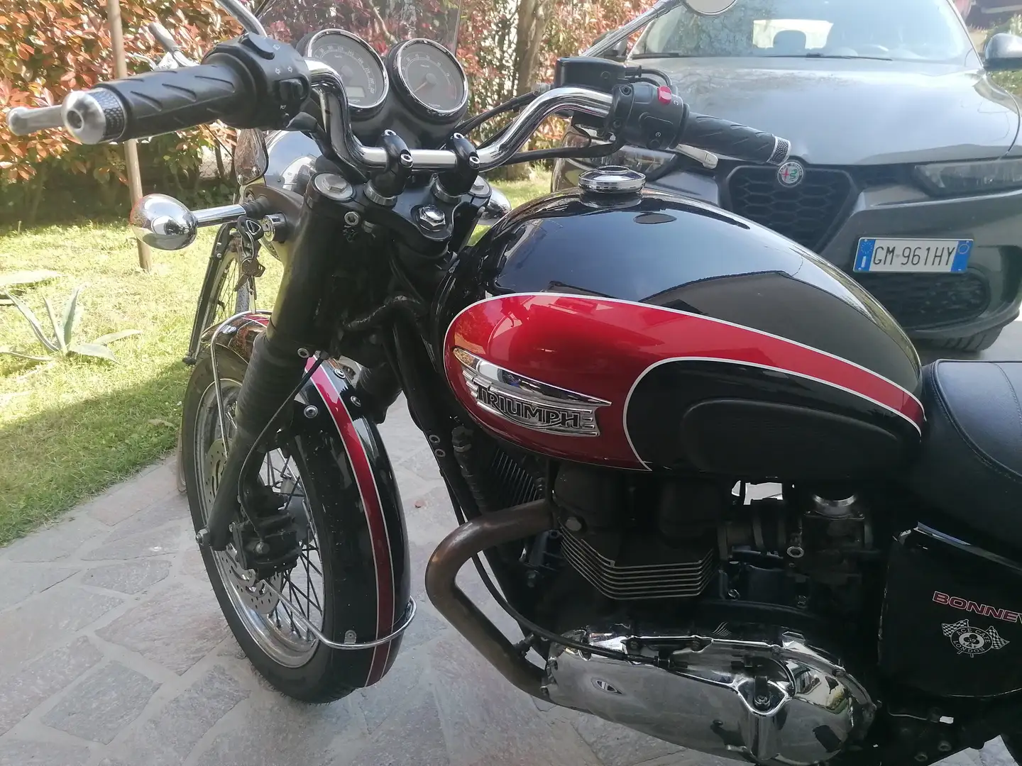 Triumph Bonneville T100 Czerwony - 2