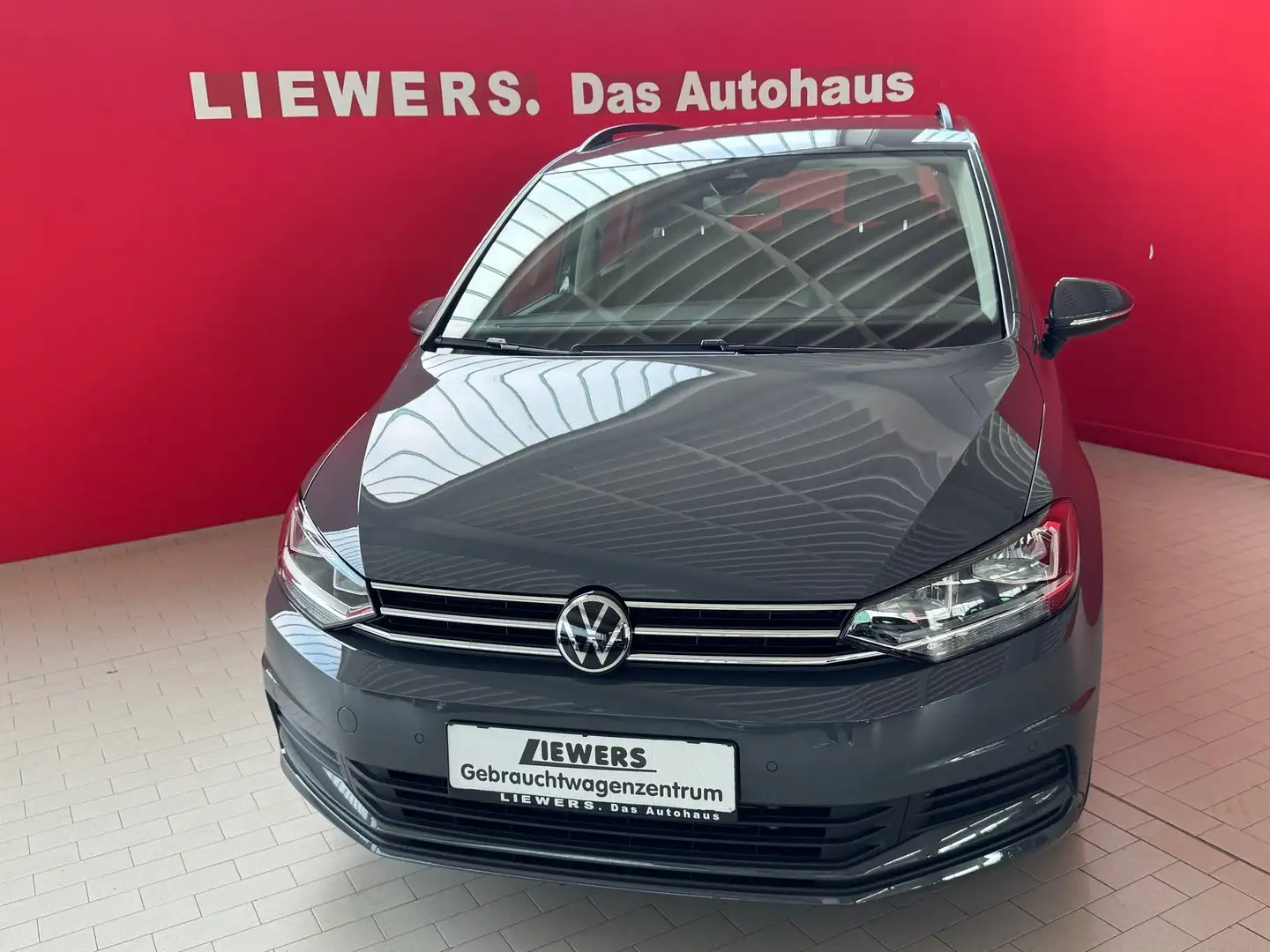 Volkswagen Touran Life TSI Grau - 1