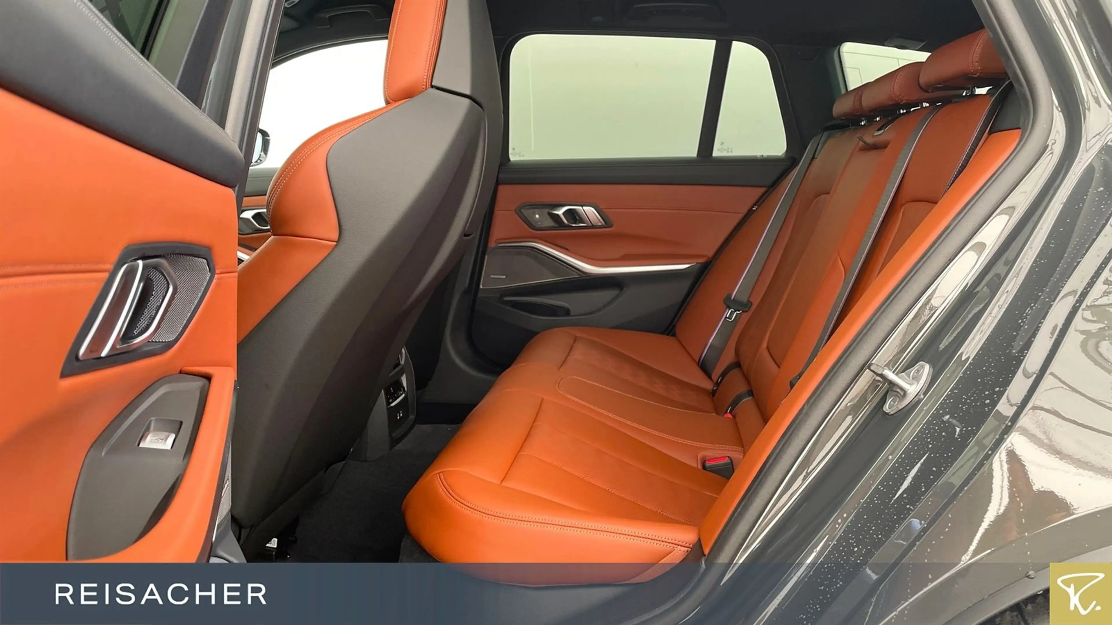 BMW M3 Competition mit M xDrive Touring DAB Radio — photo 8