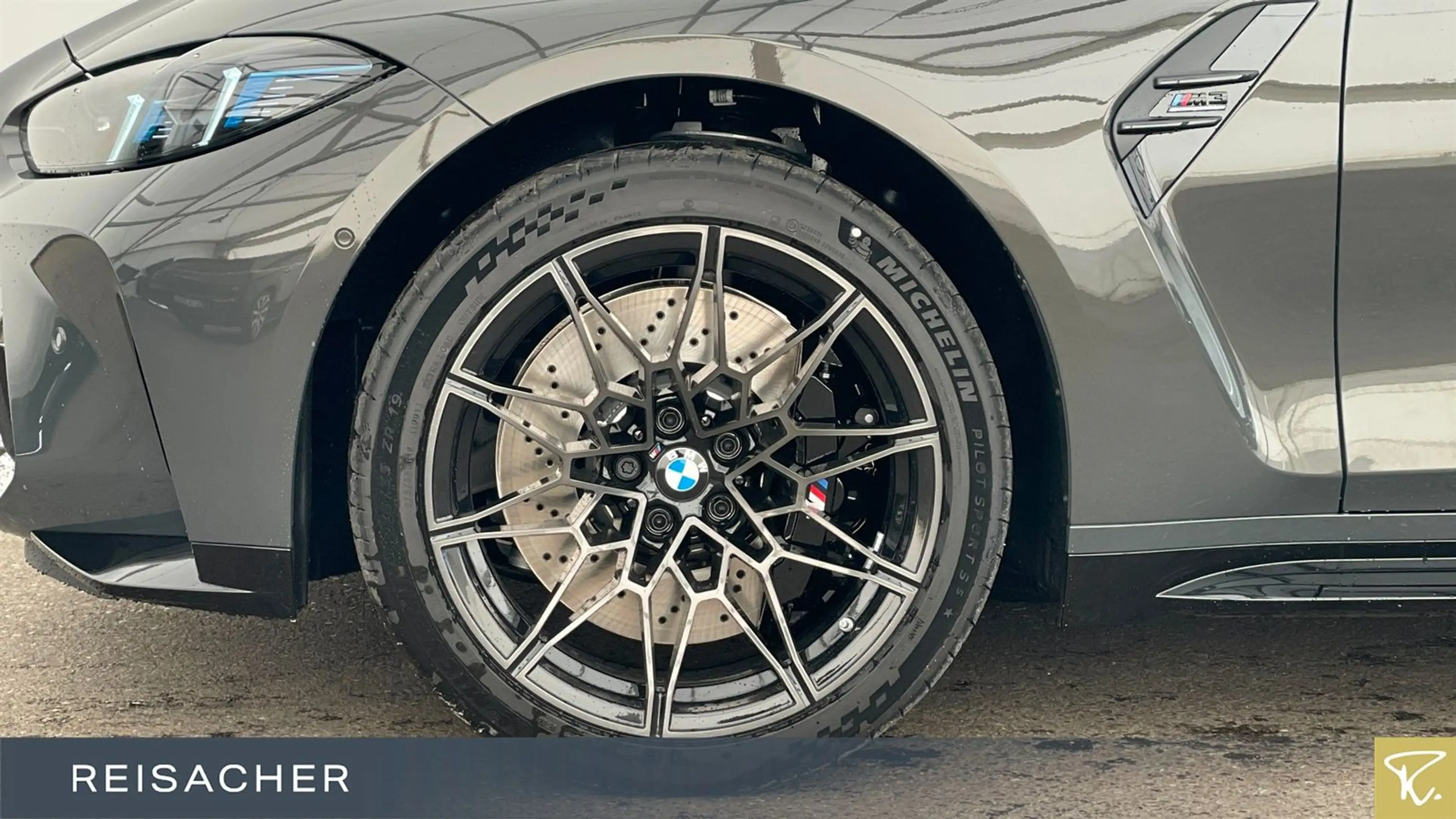BMW M3 Competition mit M xDrive Touring DAB Radio — photo 3