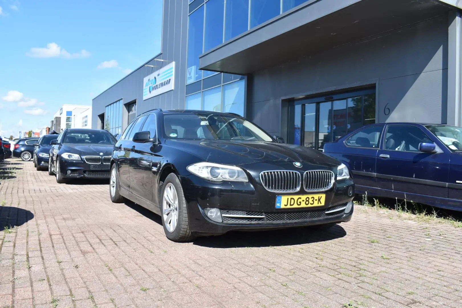 BMW 528 5-serie Touring 528i Executive Zwart - 2
