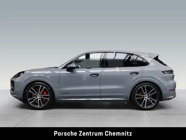 Porsche Cayenne GTS view 2