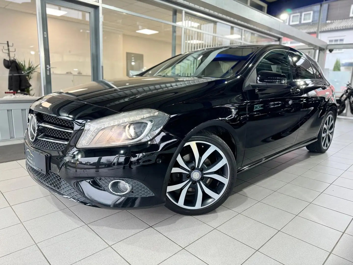 Mercedes-Benz A 180 Style Blueef. BI-XENON NAVI PDC SHZG EURO6 Fekete - 2