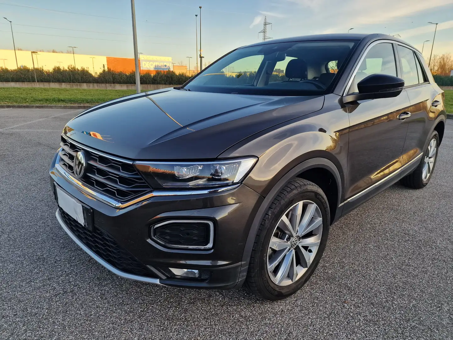 Volkswagen T-Roc 1.0 tsi Style 115cv gancio traino 1 proprietario Argento - 1