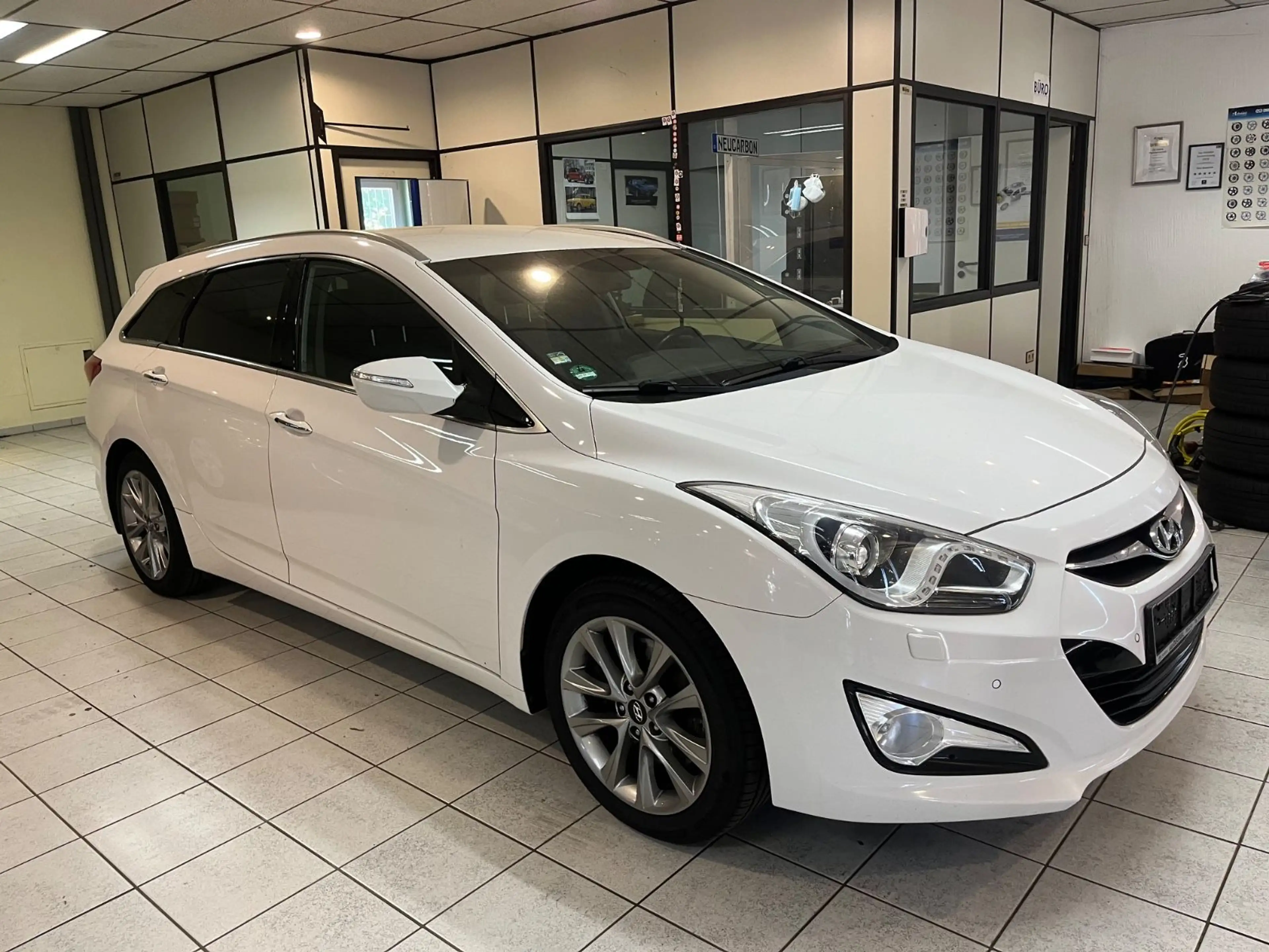 Hyundai i40 VOLL-Leder+belüfte Sitze+4xSHZ+Lenkradheiz.+ — photo 4