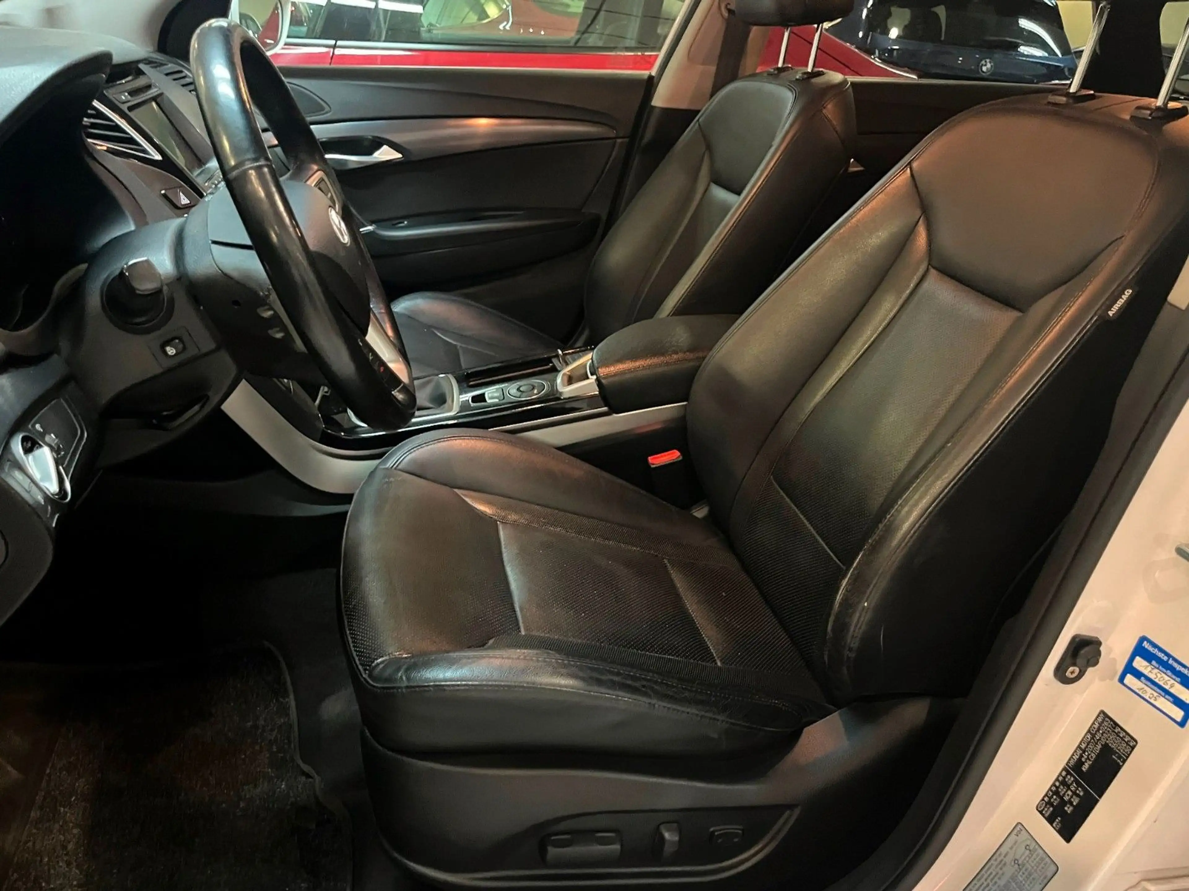 Hyundai i40 VOLL-Leder+belüfte Sitze+4xSHZ+Lenkradheiz.+ — photo 13