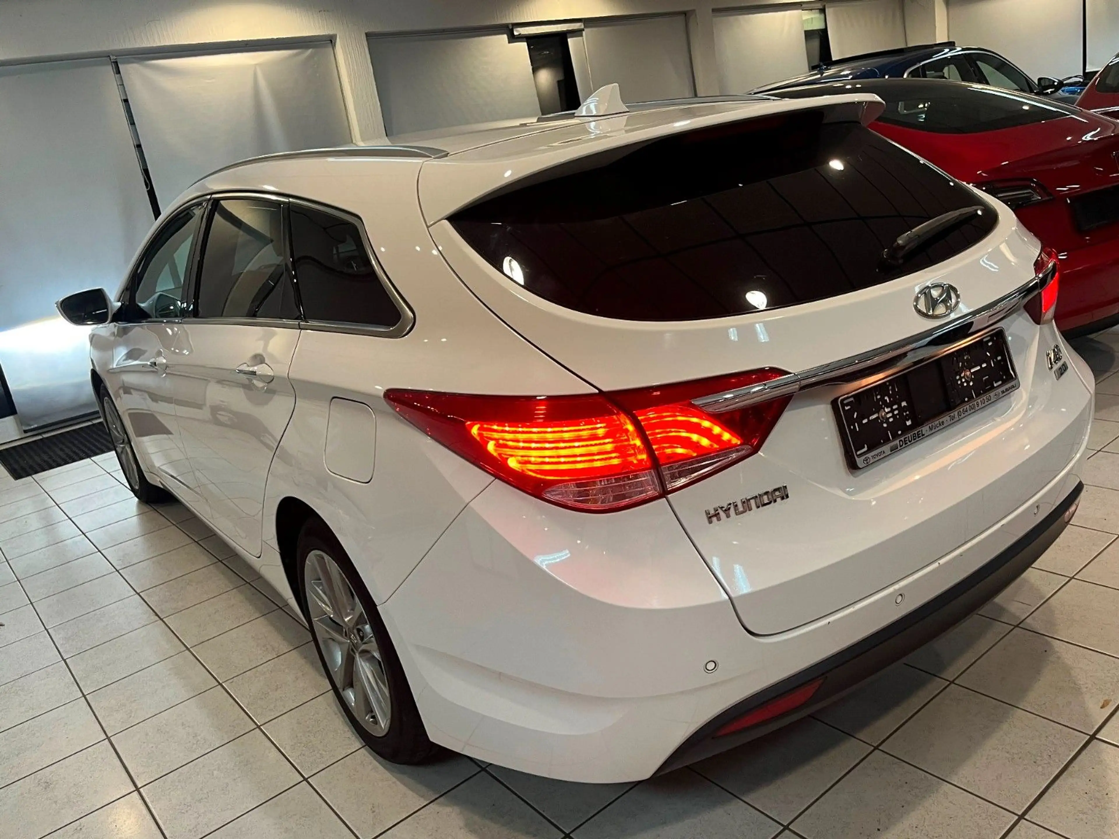 Hyundai i40 VOLL-Leder+belüfte Sitze+4xSHZ+Lenkradheiz.+ — photo 6