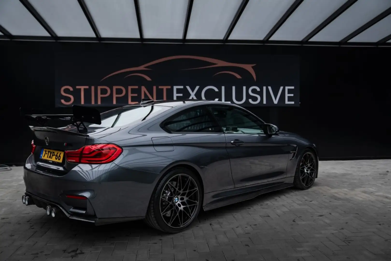 BMW M4 M4, Carbon pakket, M-perf uitlaat, Stock Grijs - 2