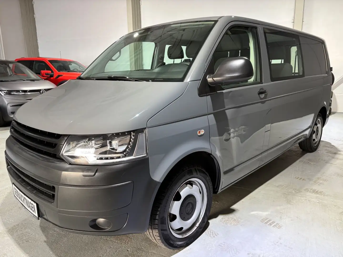 Volkswagen T5 Transporter T5 2.0 BiTDI Kombi lang 4Motion Gris - 1