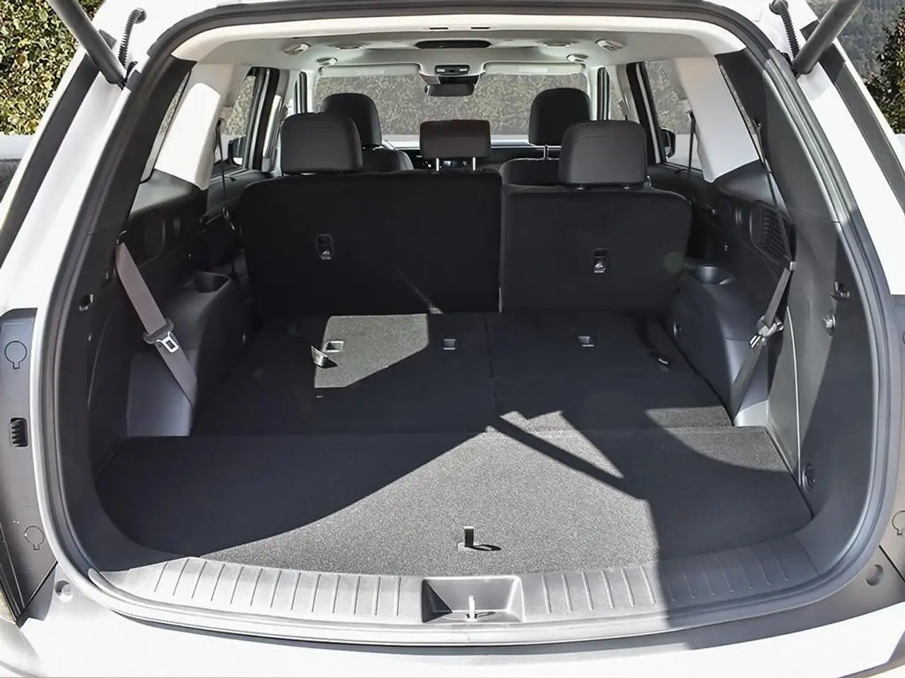 Hyundai PALISADE Hybrid снимка Hyundai PALISADE Hybrid