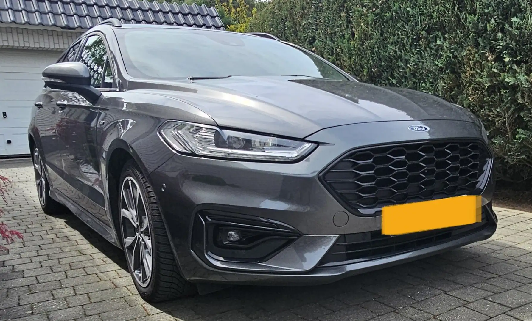 Ford Mondeo Turnier 2.0 Ti-VCT Hybrid ST-Line Grau - 1