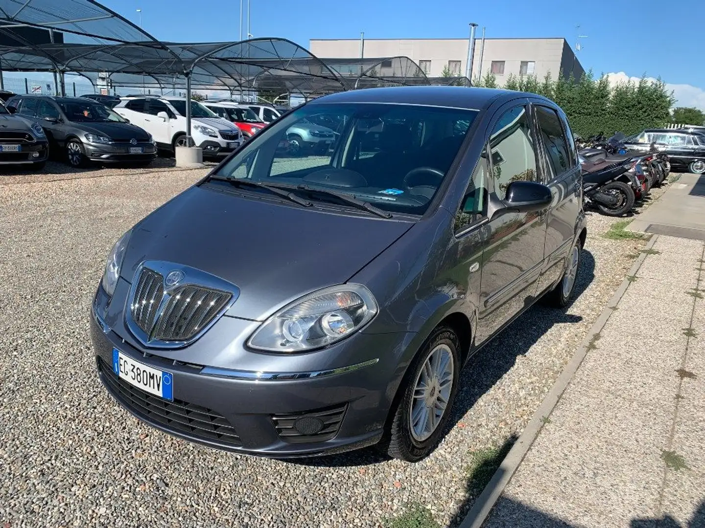 Lancia MUSA 1.4 16V 5th Avenue Grigio - 1