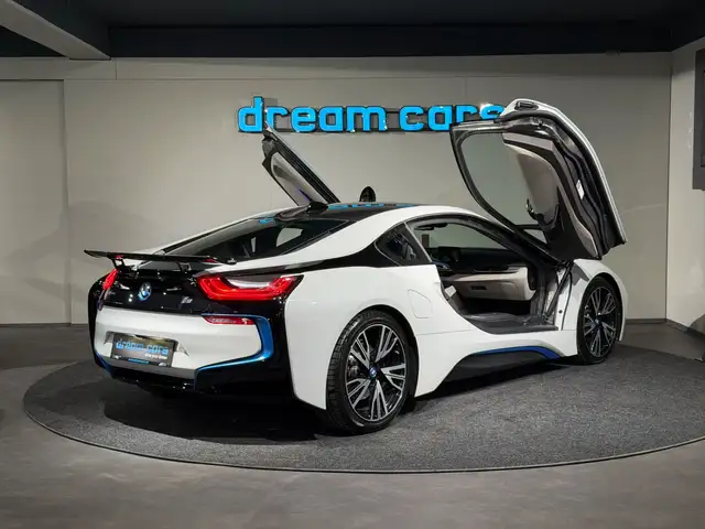BMW i8 / Navi / Design Pure / Neuwertig / Ansicht 7