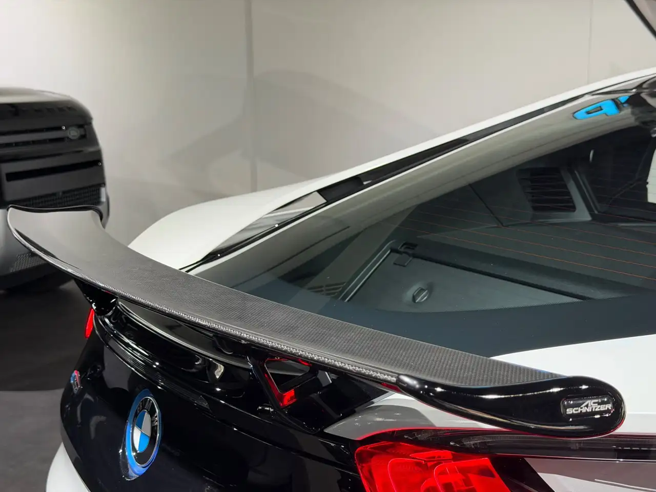 BMW i8 / Navi / Design Pure / Neuwertig Bild 22