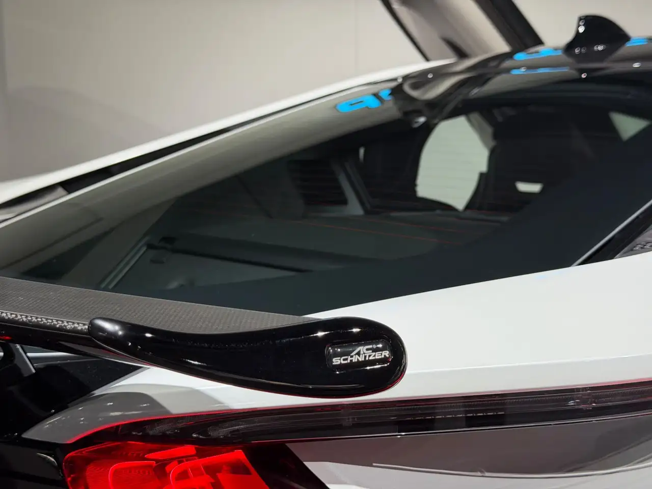 BMW i8 / Navi / Design Pure / Neuwertig Bild 21
