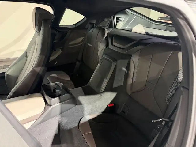 BMW i8 / Navi / Design Pure / Neuwertig / Ansicht 28