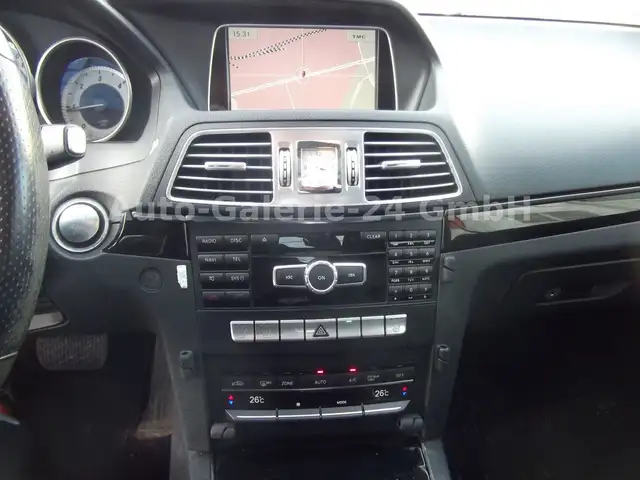 Mercedes-Benz 250 view 15