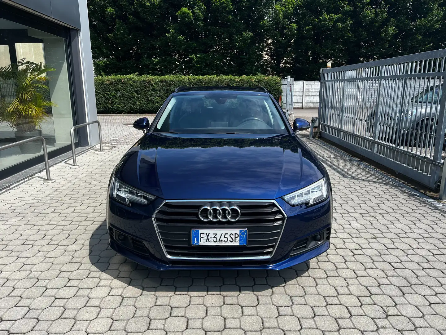 Audi A4 A4 Avant 35 2.0 tdi Business 150cv s-tronic my16 Bleu - 2