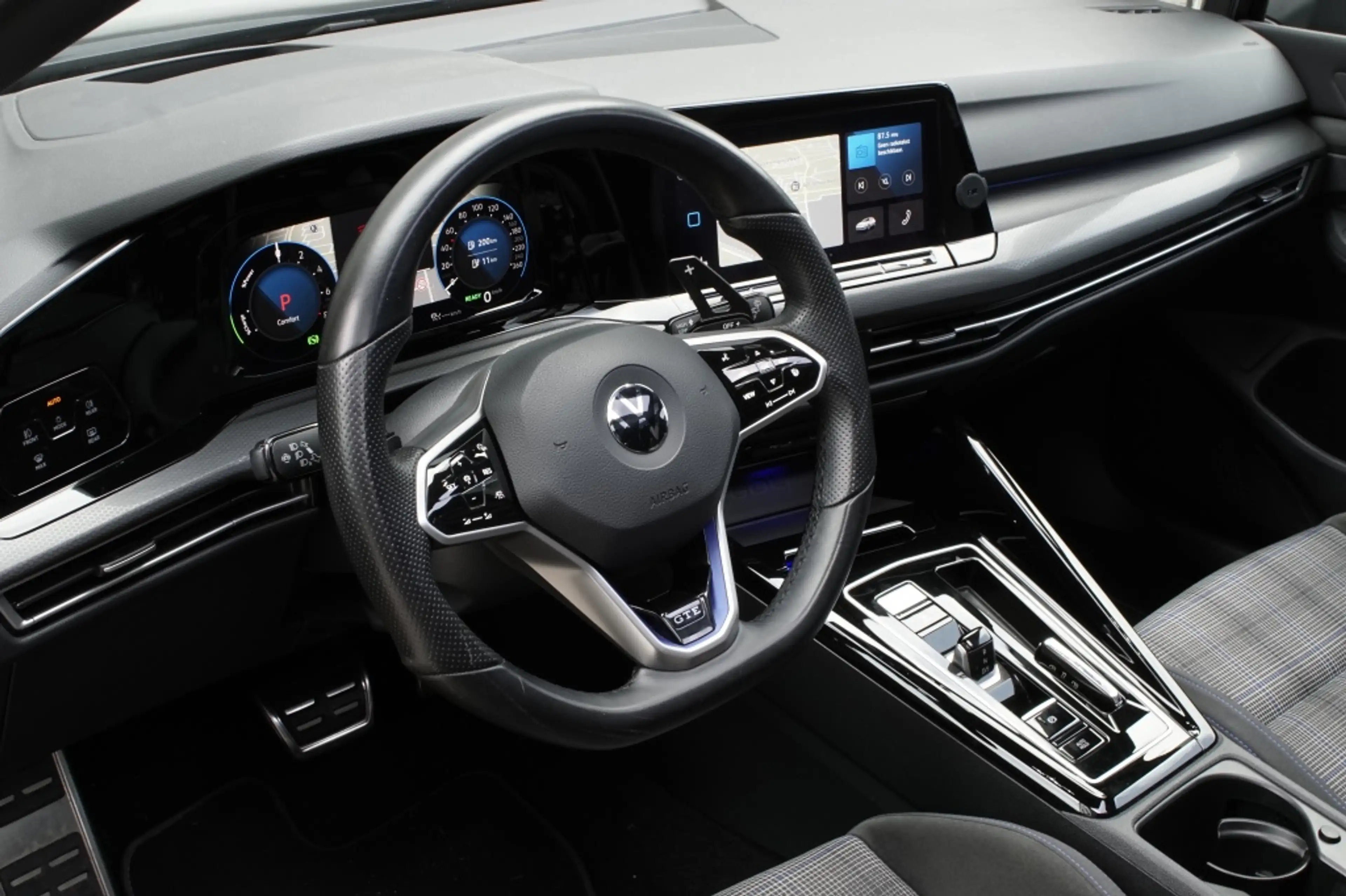 Volkswagen Golf GTE 1.4 eHybrid | Pano | Heads-up | Keyless entry | Do — photo 10