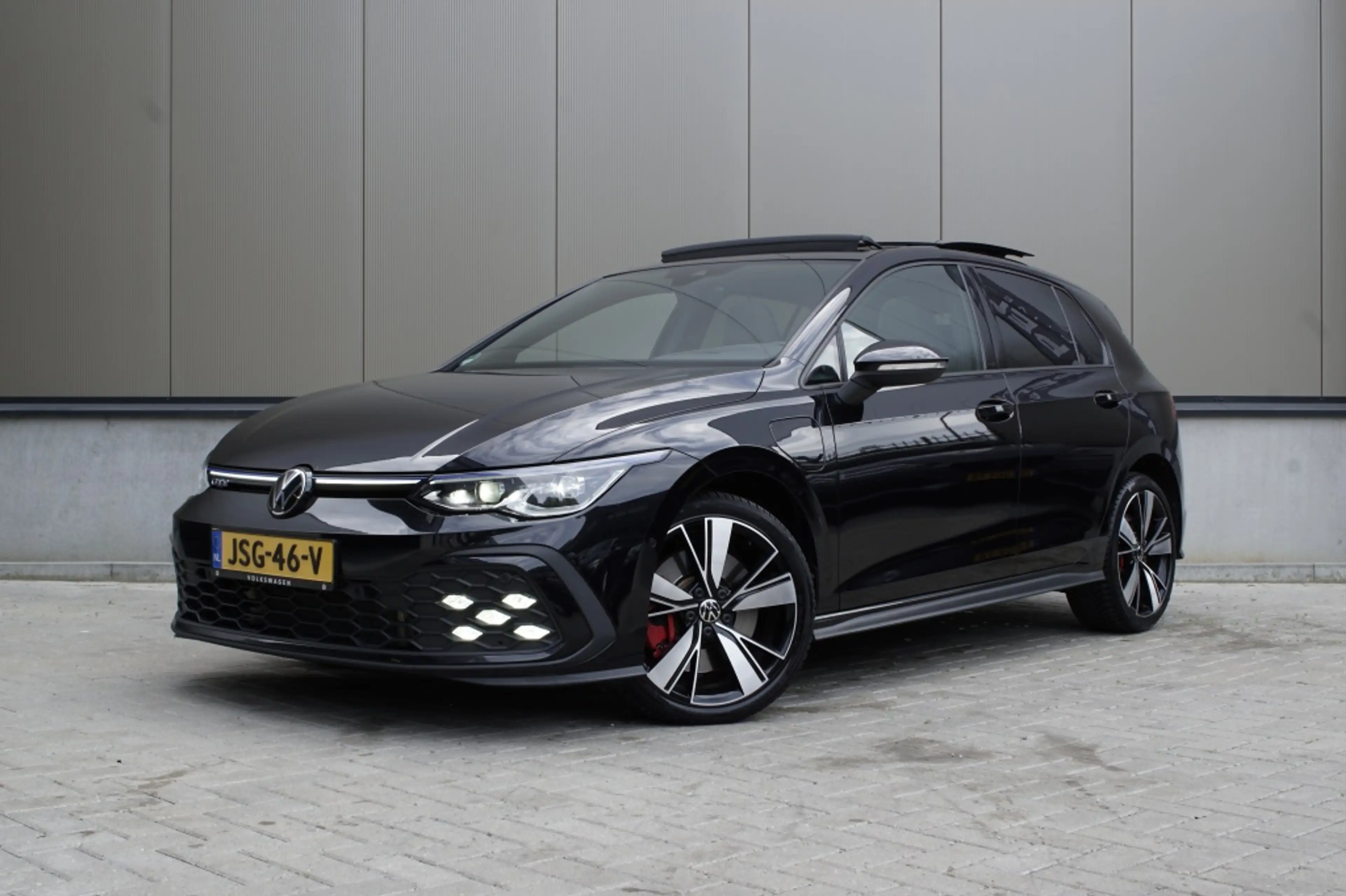 Volkswagen Golf GTE 1.4 eHybrid | Pano | Heads-up | Keyless entry | Do