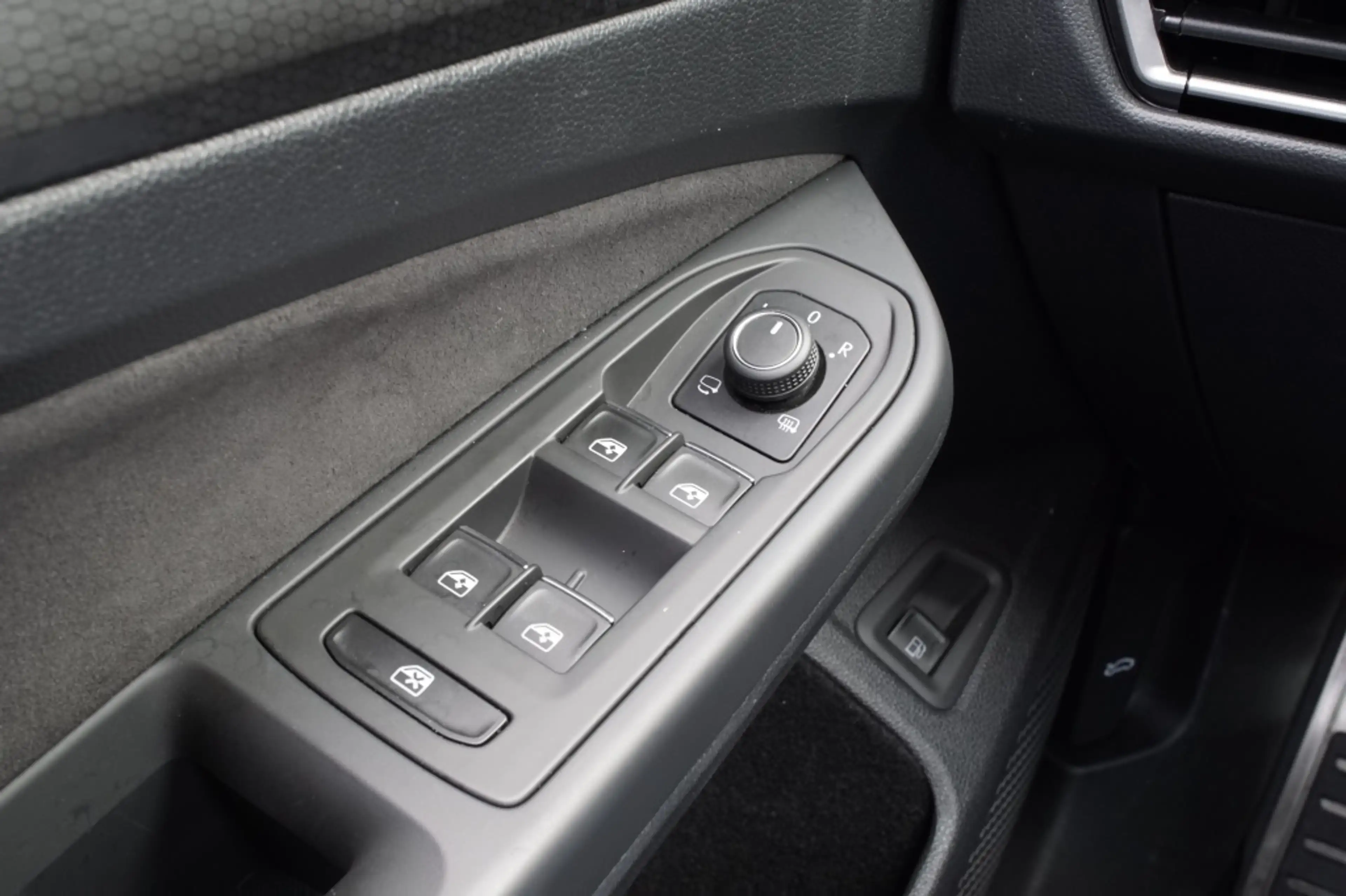 Volkswagen Golf GTE 1.4 eHybrid | Pano | Heads-up | Keyless entry | Do — photo 14