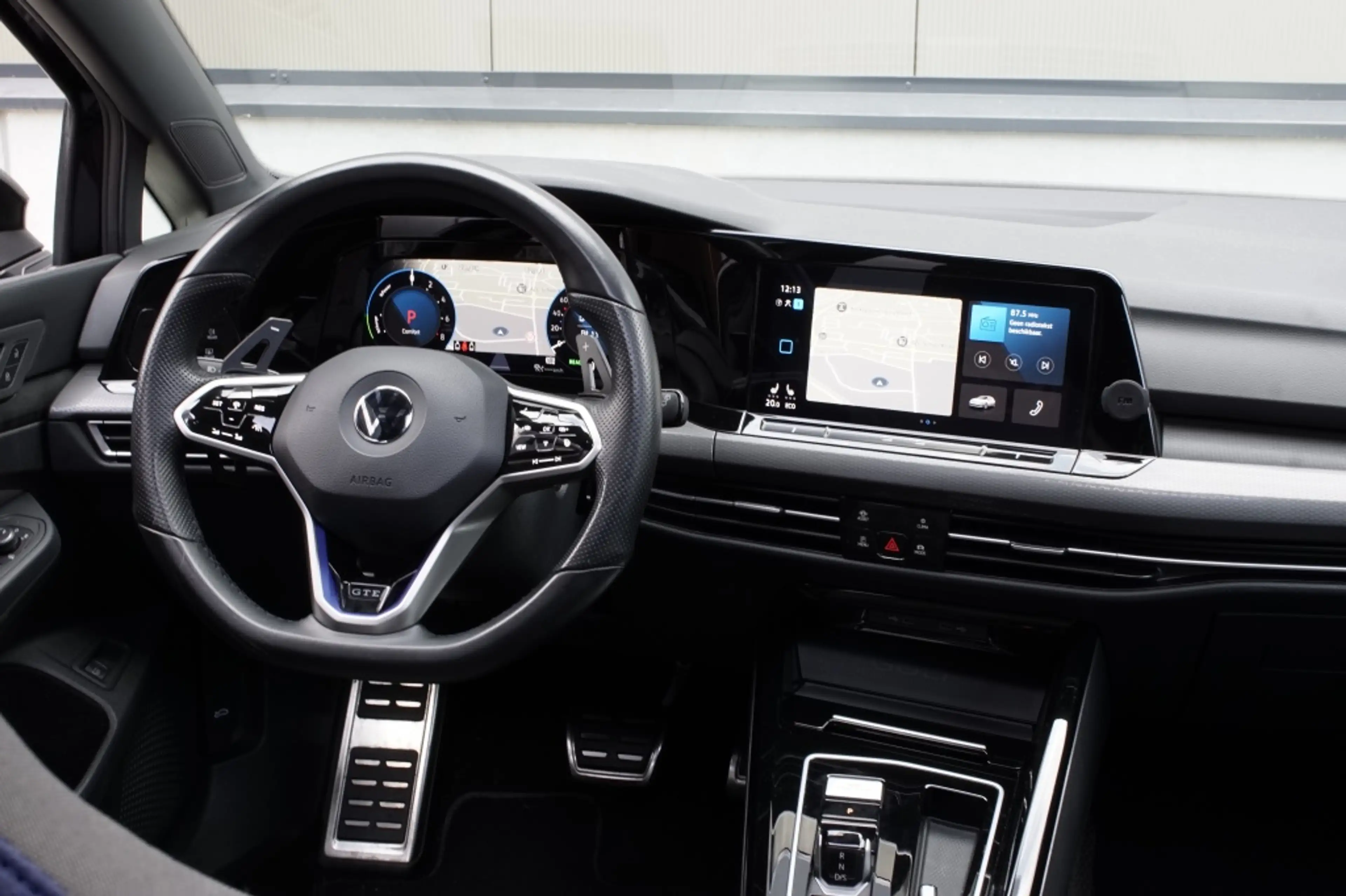 Volkswagen Golf GTE 1.4 eHybrid | Pano | Heads-up | Keyless entry | Do — photo 13