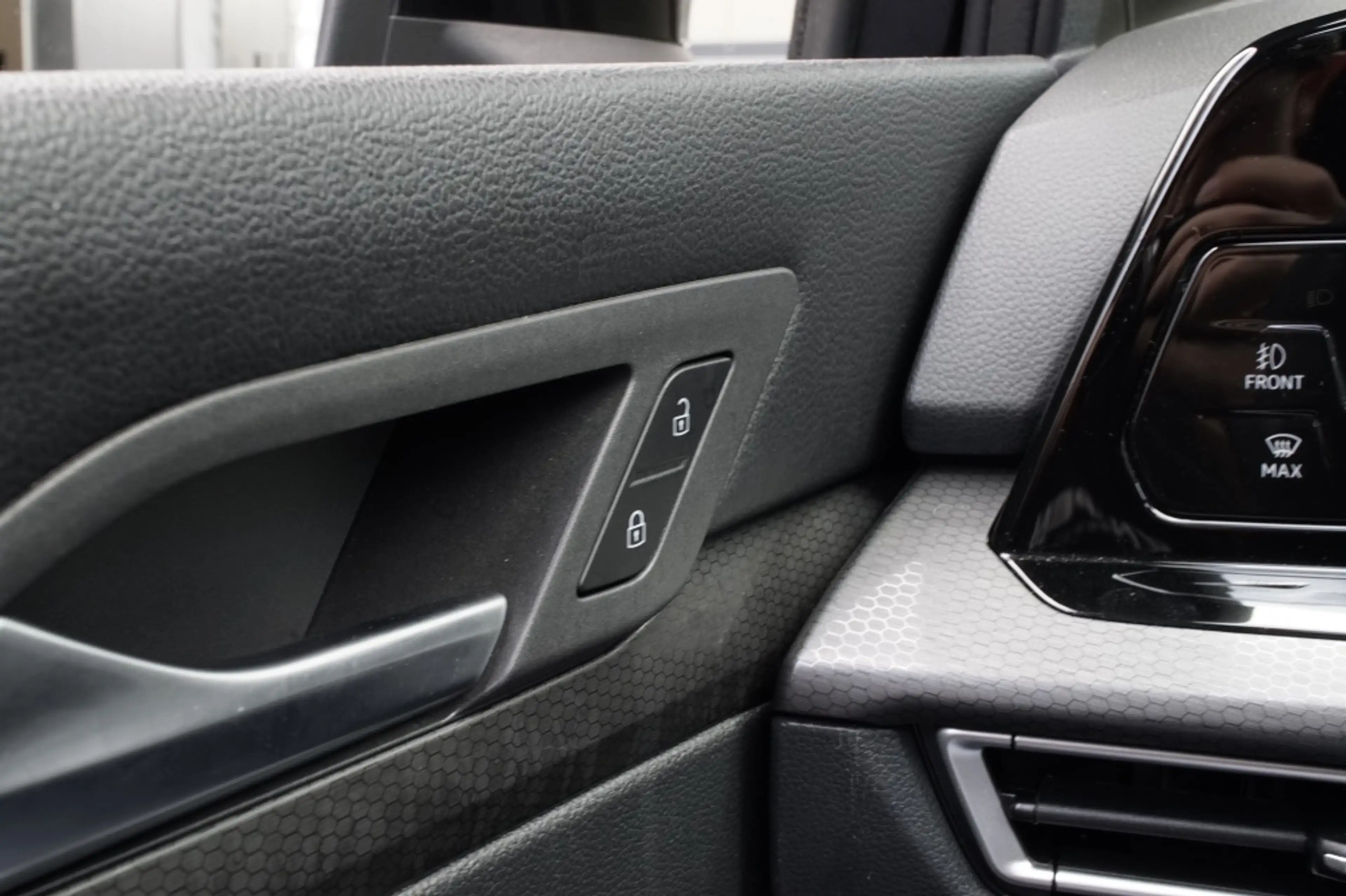 Volkswagen Golf GTE 1.4 eHybrid | Pano | Heads-up | Keyless entry | Do — photo 15