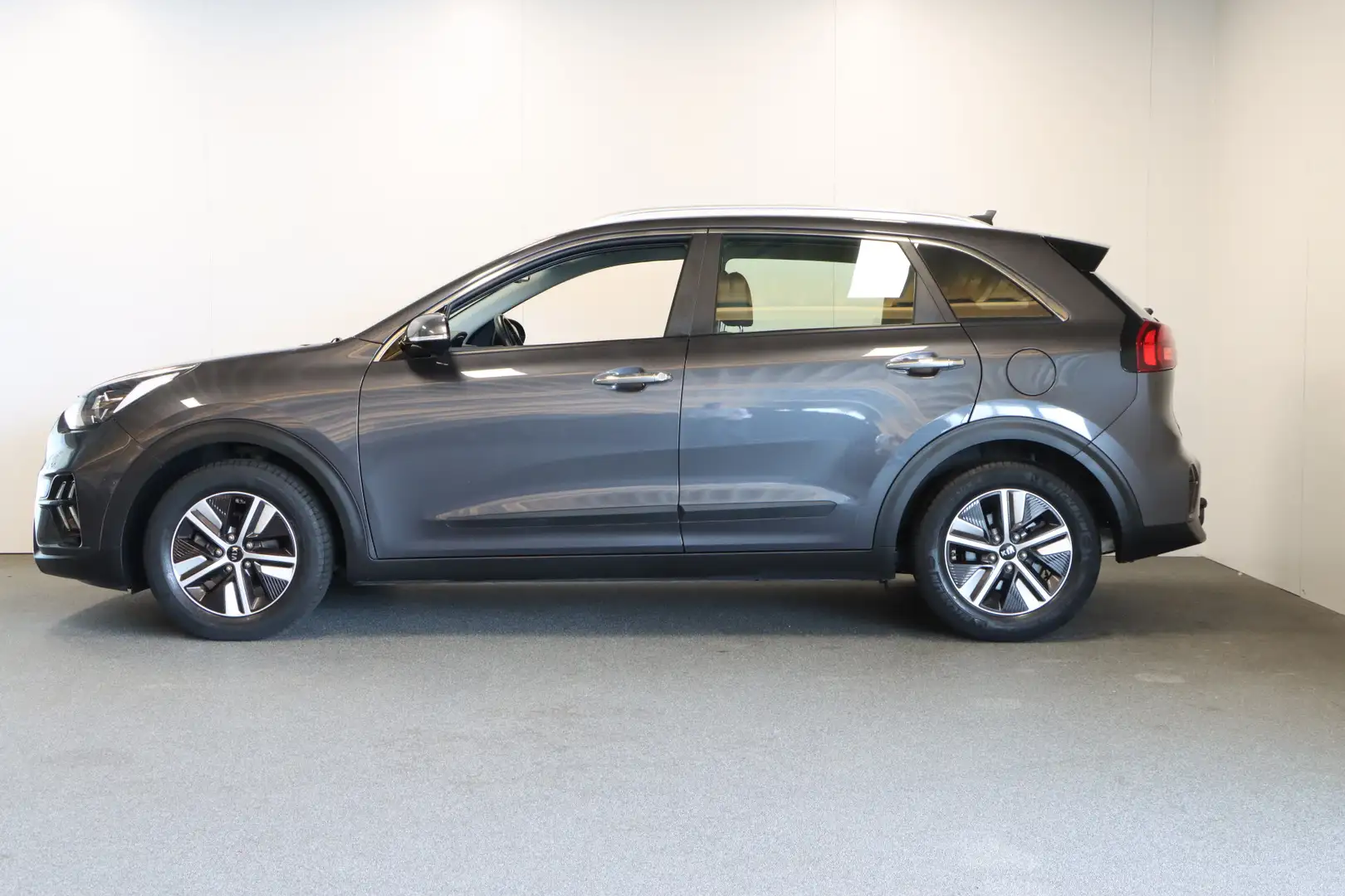 Kia Niro 1.6 GDi Hybrid DynamicLine Trekhaak Grijs - 2