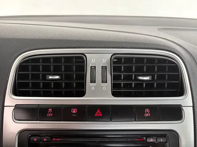 Volkswagen Polo view 10