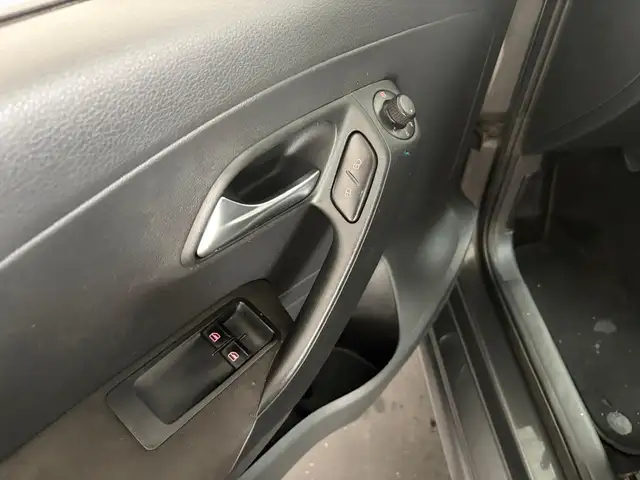 Volkswagen Polo view 5