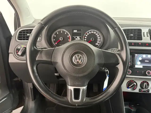 Volkswagen Polo view 8