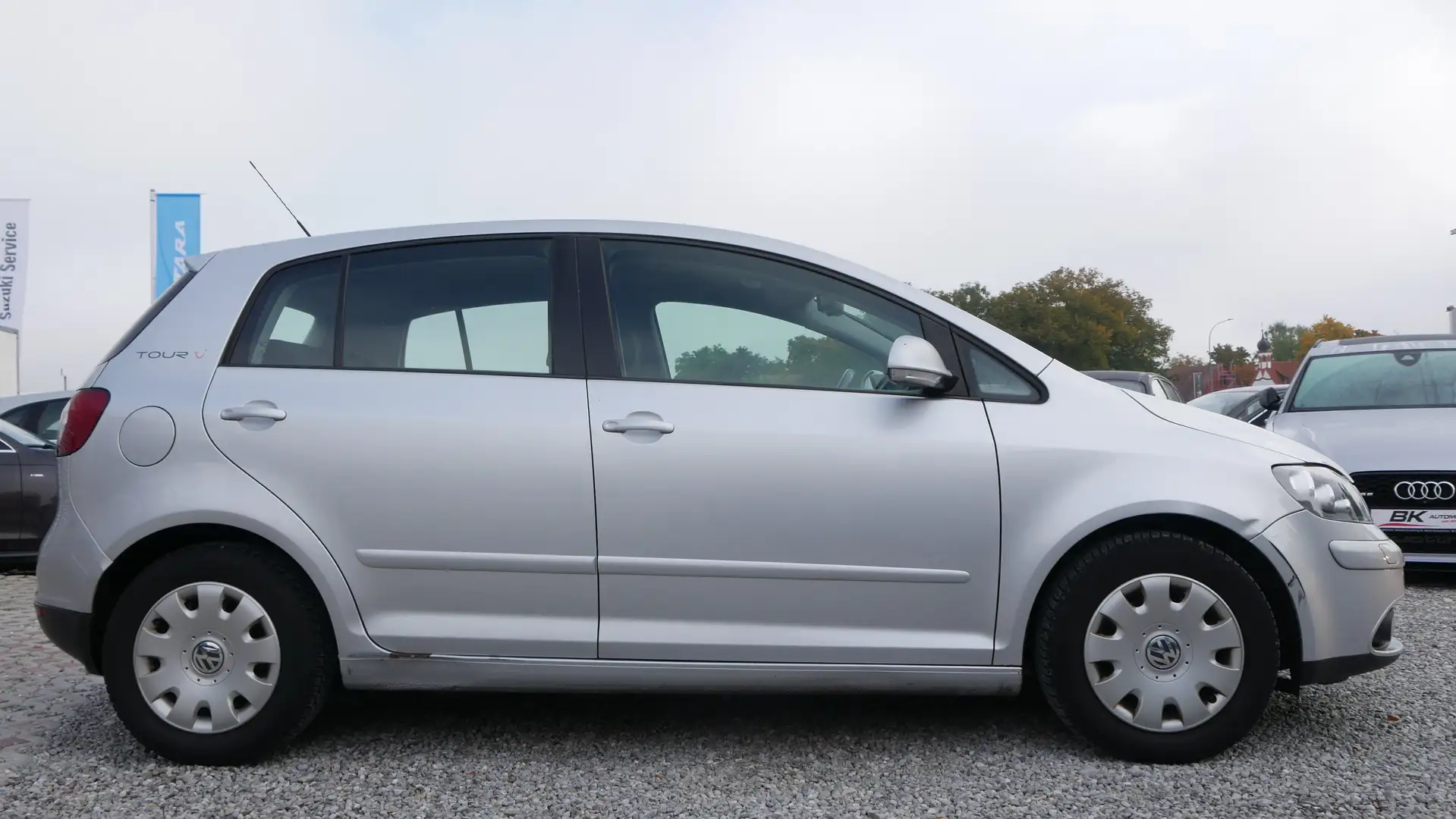Volkswagen Golf Plus 1.6 Klimaautomatik Tempomat Sitzheizung IsoFix PDC Grau - 2